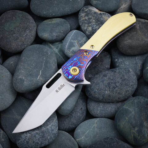G10