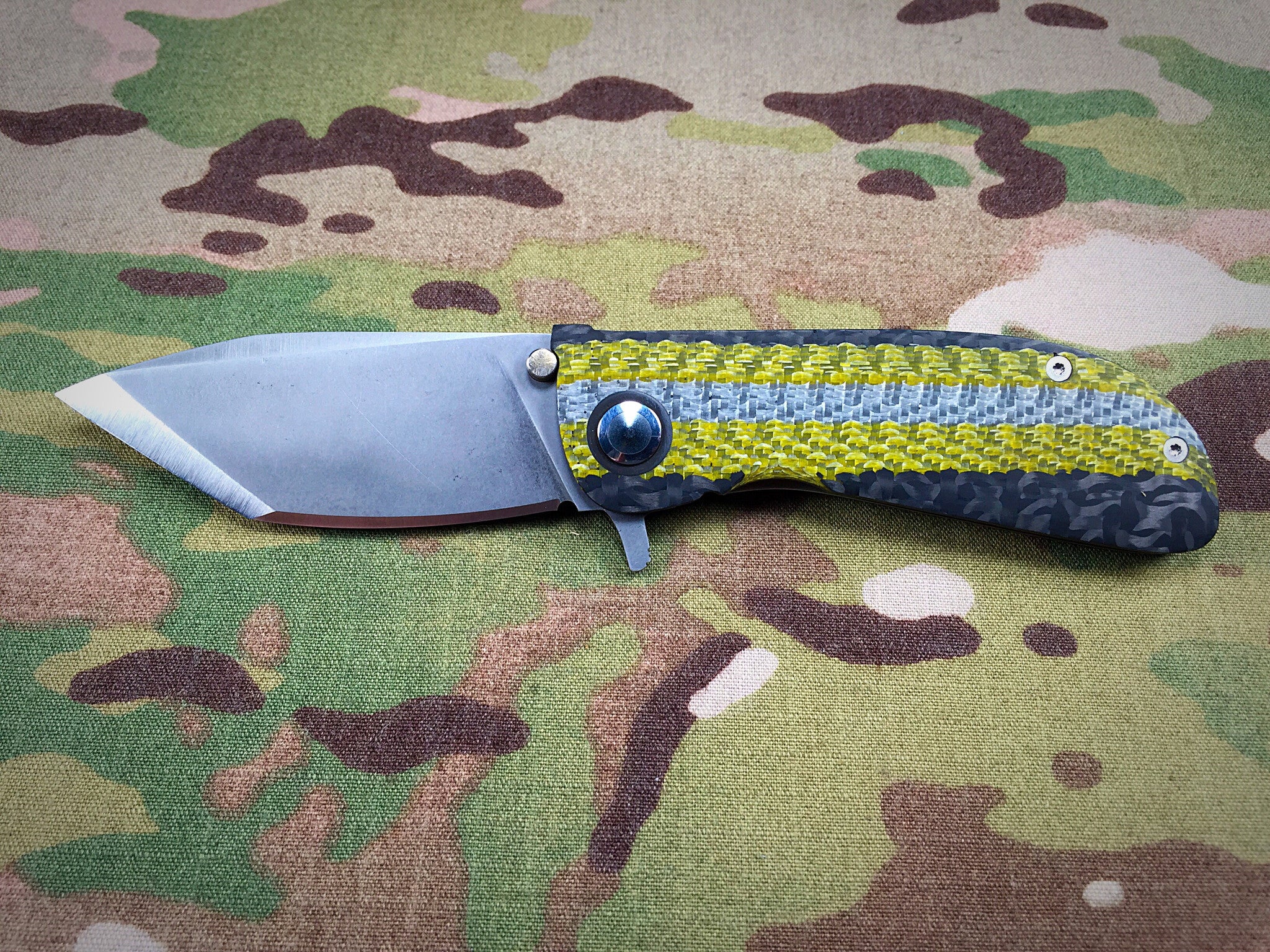 Dark Earth Tactical Carbon Fiber, Hematite & Zirconium Hundo UltraLight flipper - Free Shipping